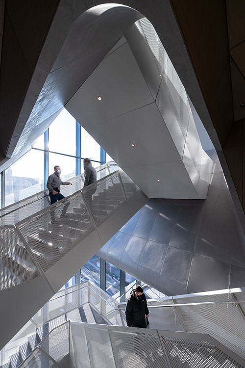 Kravis Hall, Level 9 Student Network. Photo by Iwan Baan. white staircases
