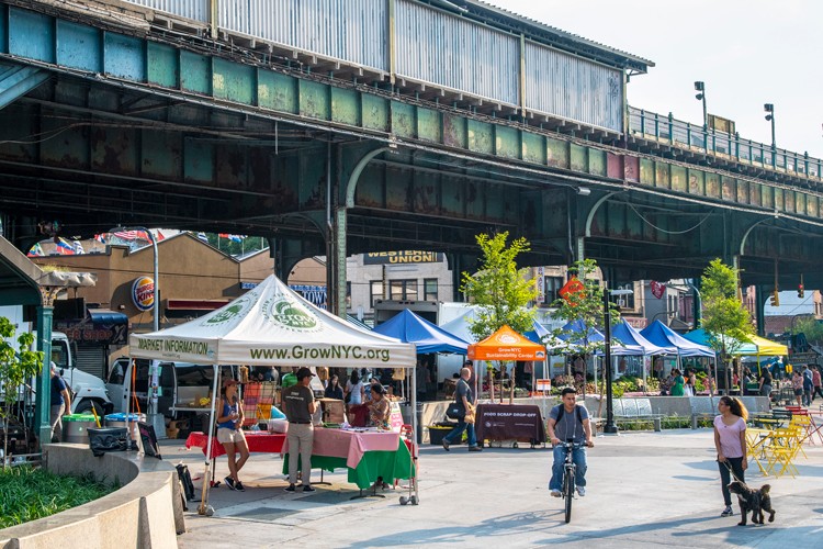 Farmers market.