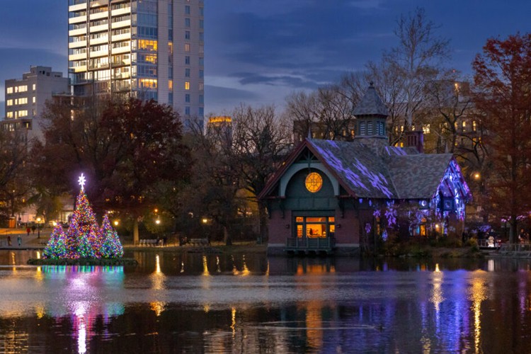 Holiday Lights at Harlem Meer. Photo credit: Central Park Conservancy Holiday Lights at the Harlem Meer.