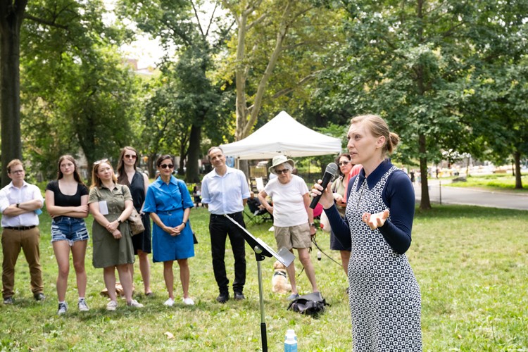 Suzanne Pratt, co-director of the Teaching Residents at Teachers College, which will offer local students learning opportunities related to the project. Photo credit: Diane Bondareff Suzanne Pratt speaking at Morningside Park Pond.