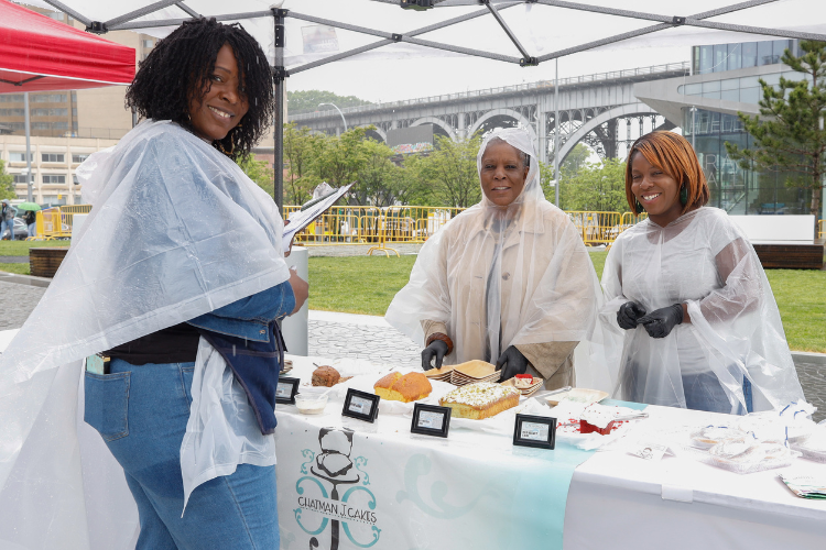 Harlem entrepreneur Jean Chatman, founder of Chatman J. Cakes, served her award-winning baked treats. Photo credit: April Renae. Harlem entrepreneur Jean Chatman, founder of Chatman J. Cakes, served her award-winning baked treats. Photo credit: April Renae