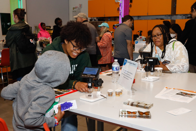  Saturday Science activities were in full swing at the Zuckerman Institute’s Education Lab. Photo credit: April Renae