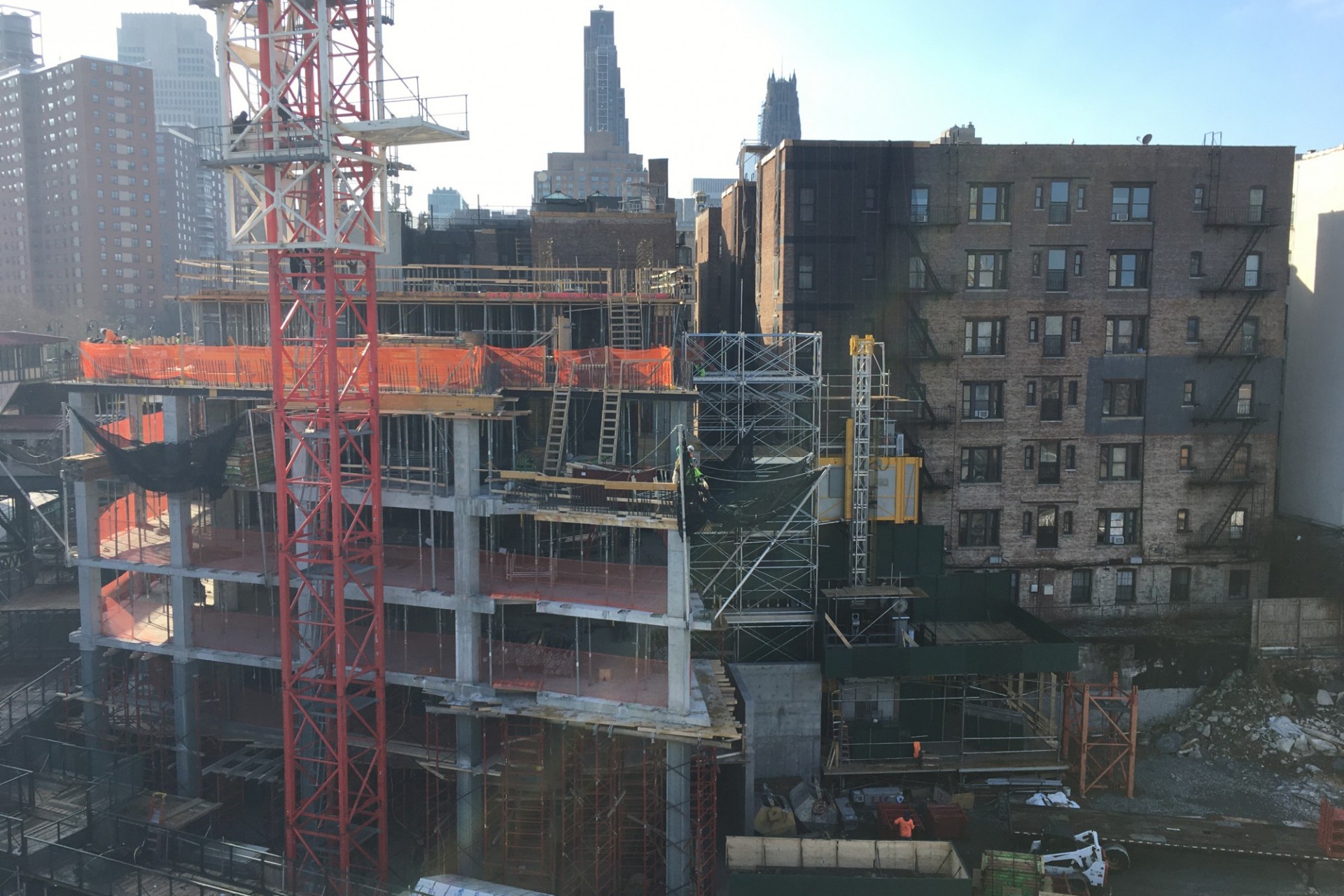 An aerial view of the 600 W. 125th Street construction site from the 125th Street subway.  