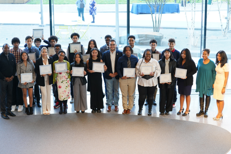 Columbia Business School’s First-Generation Entrepreneurs Program graduates at Cooperman Commons Auditorium. Photo credit: Mackey Landy Columbia Business School’s First-Generation Entrepreneurs Program graduates at Cooperman Commons Auditorium. Photo credit: Mackey Landy