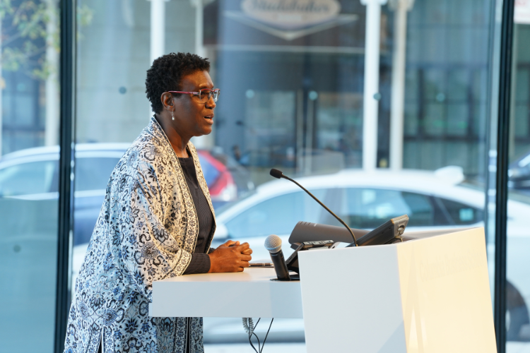 Pat Lilly, Senior Program Manager Columbia Business School, delivers remarks at Columbia Business School’s First-Generation Entrepreneurs Program graduation. Photo credit: Mackey Landy