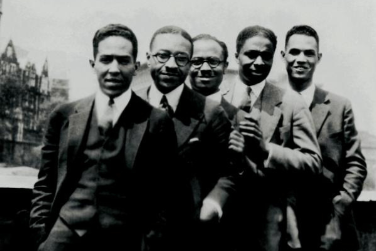 Left to right: Langston Hughes, Charles S. Johnson,  E. Franklin Frazier, Rudolph Fisher, and Hubert T. Delaney on the roof of 580 St. Nicholas Avenue in Harlem, circa 1924. Photo credit: The New York Public Library