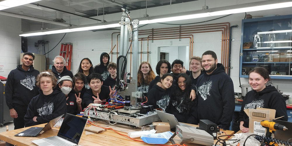 Group of students posing for a photo.