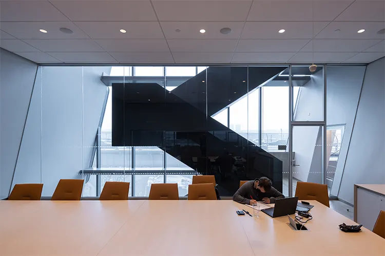 Kravis Hall, Level 6 Conference Room 