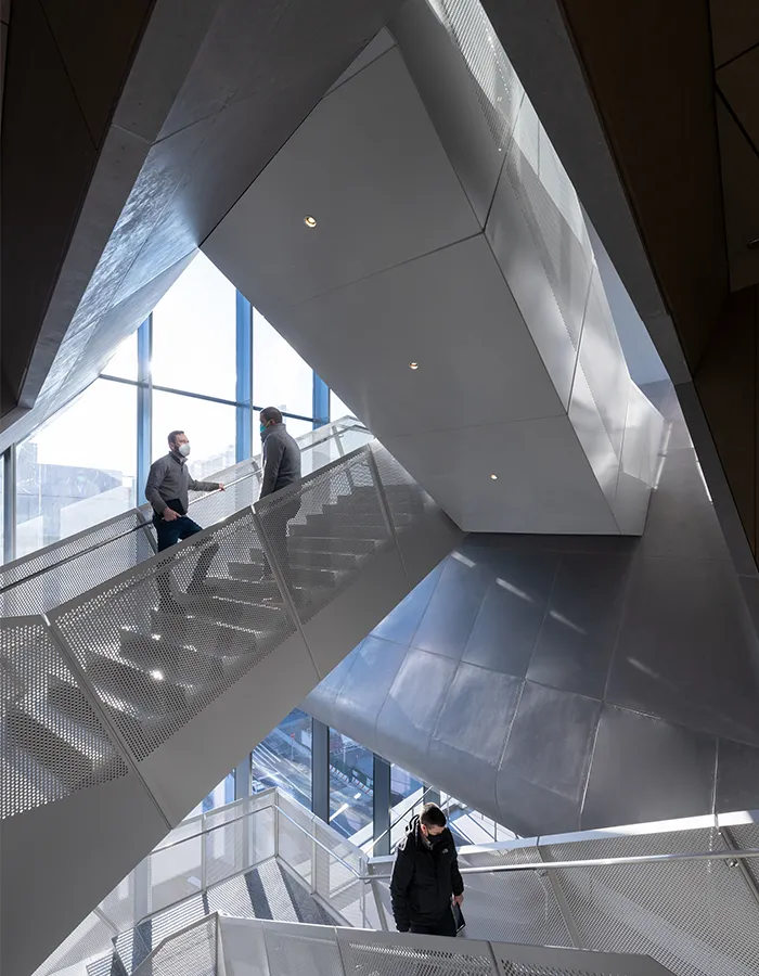 Kravis Hall, Level 9 Student Network 
