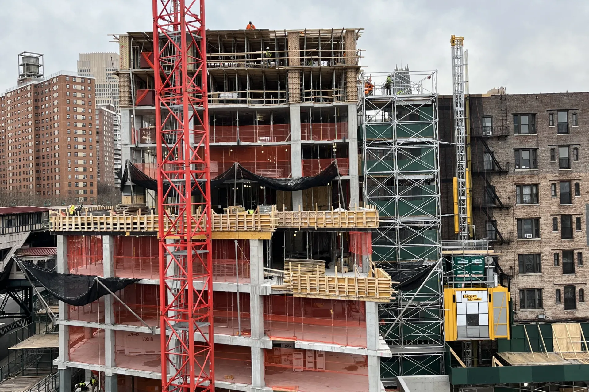 An aerial view of the 600 W. 125th Street construction site from the 125th Street subway.  