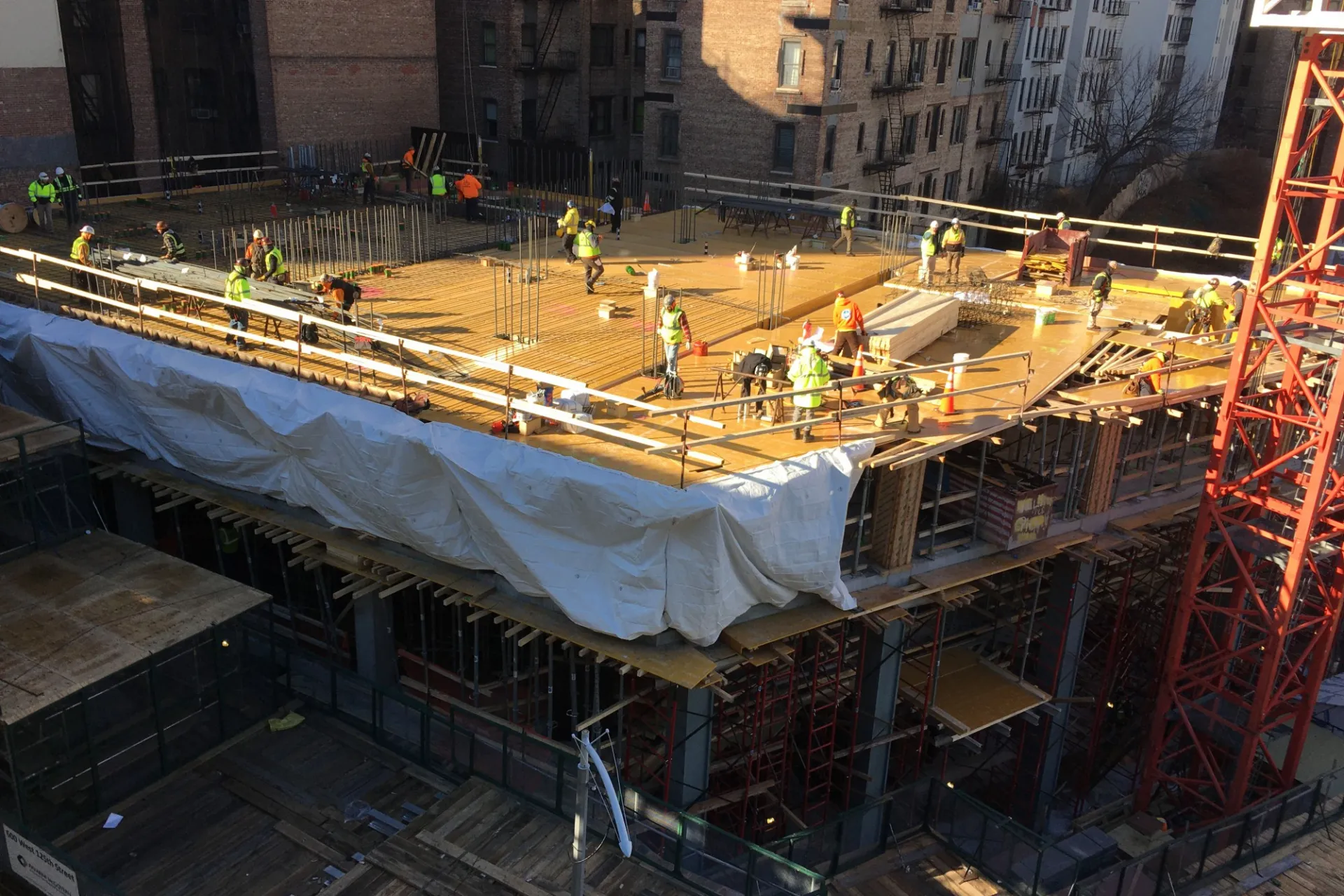 An aerial view of the 600 W. 125th Street construction site from the 125th Street subway.