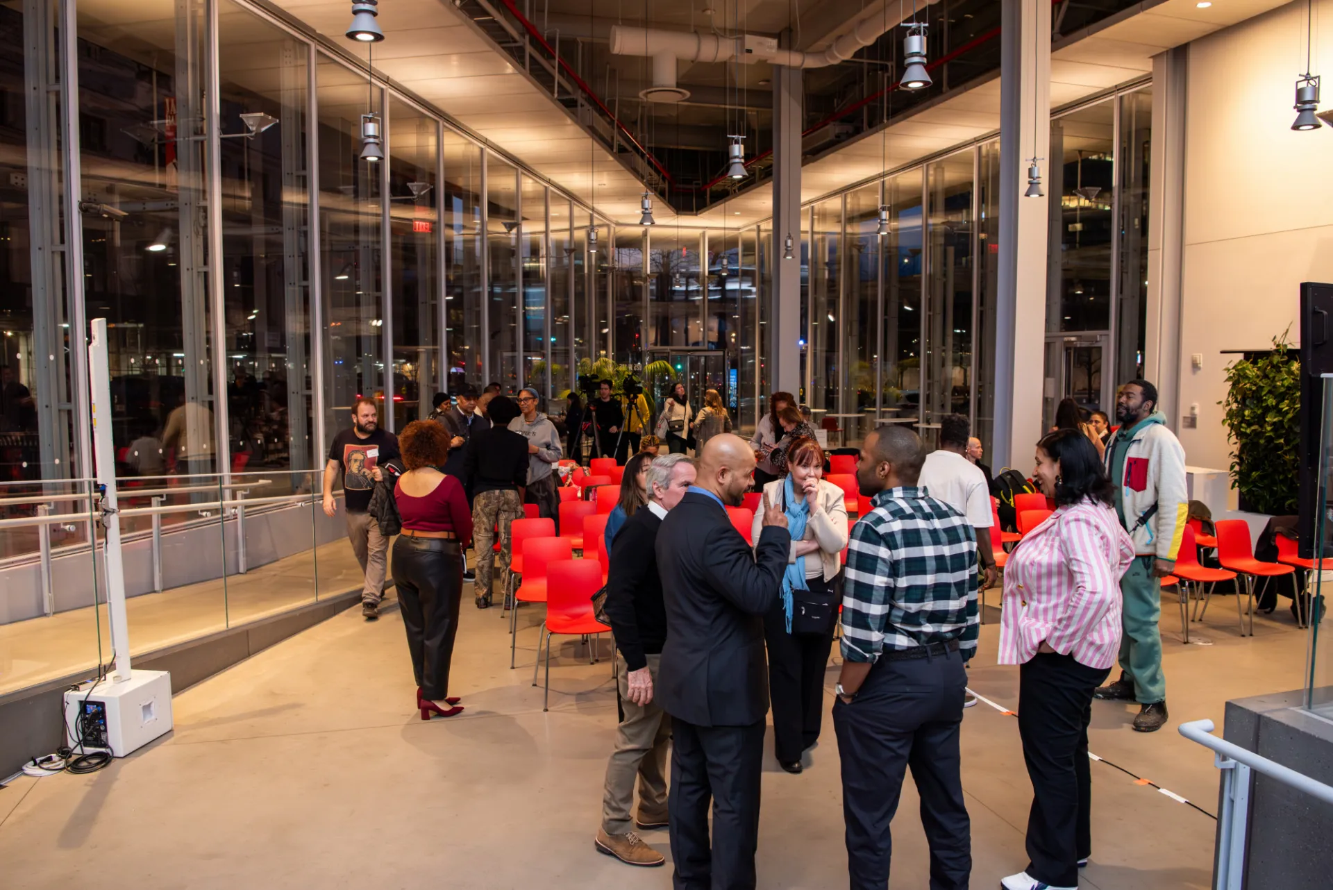 Event attendees had an opportunity to network at the Lee C. Bollinger Forum. 
Photo Courtesy: Columbia University School of Professional Studies 