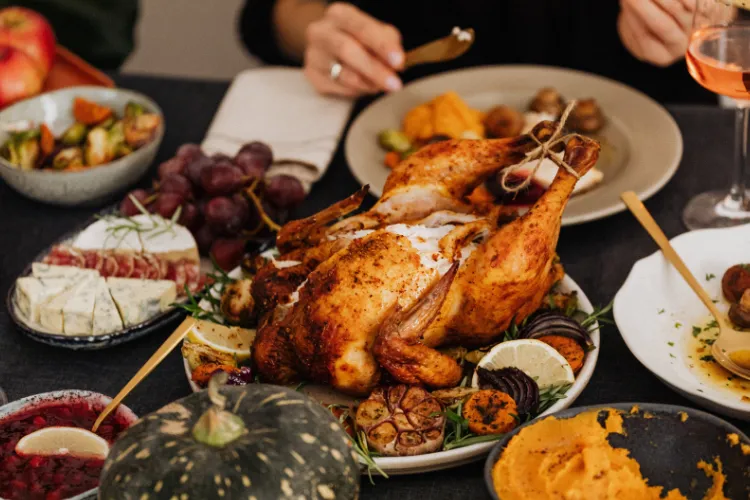 5+ Thanksgiving Drives and Dinners for Uptown Community Members