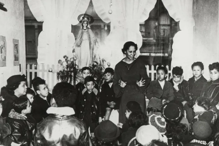 Coquí Club: Celebrating Women's History Month with "Planting Stories"